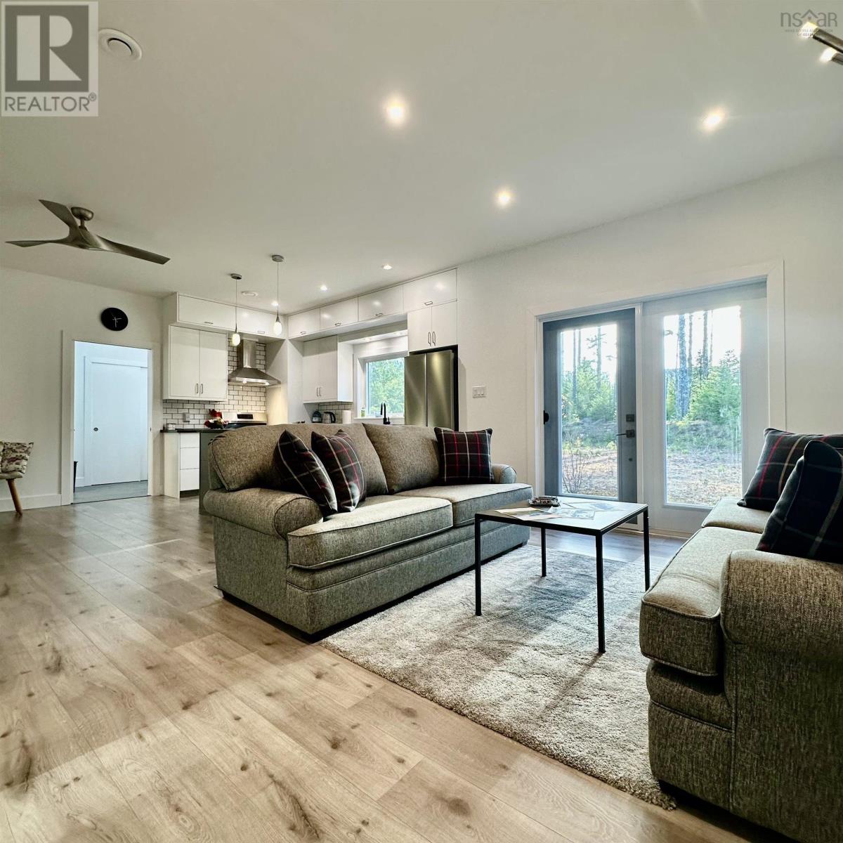 75 Danica Drive - 9