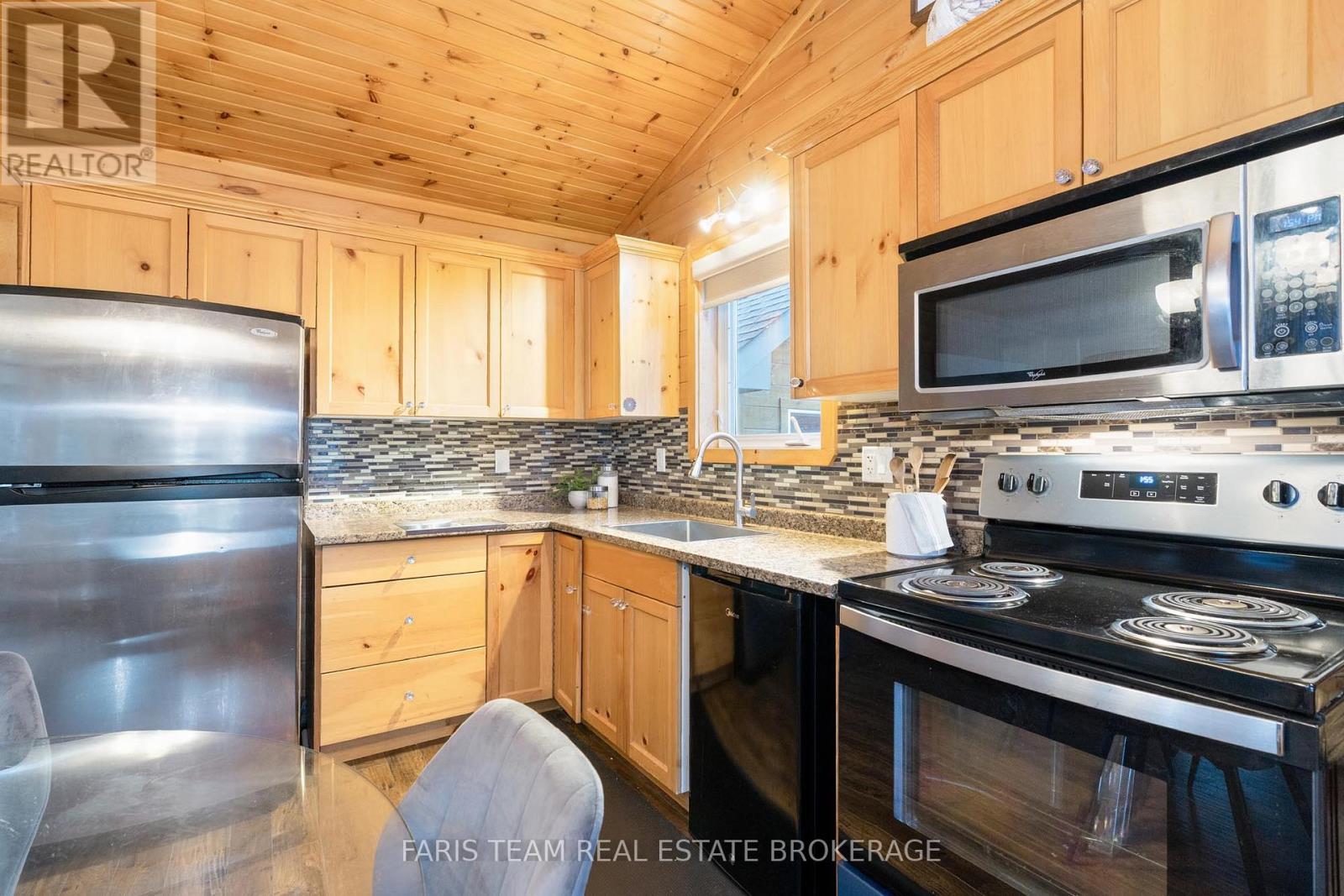 12 CABIN CRESCENT - 8