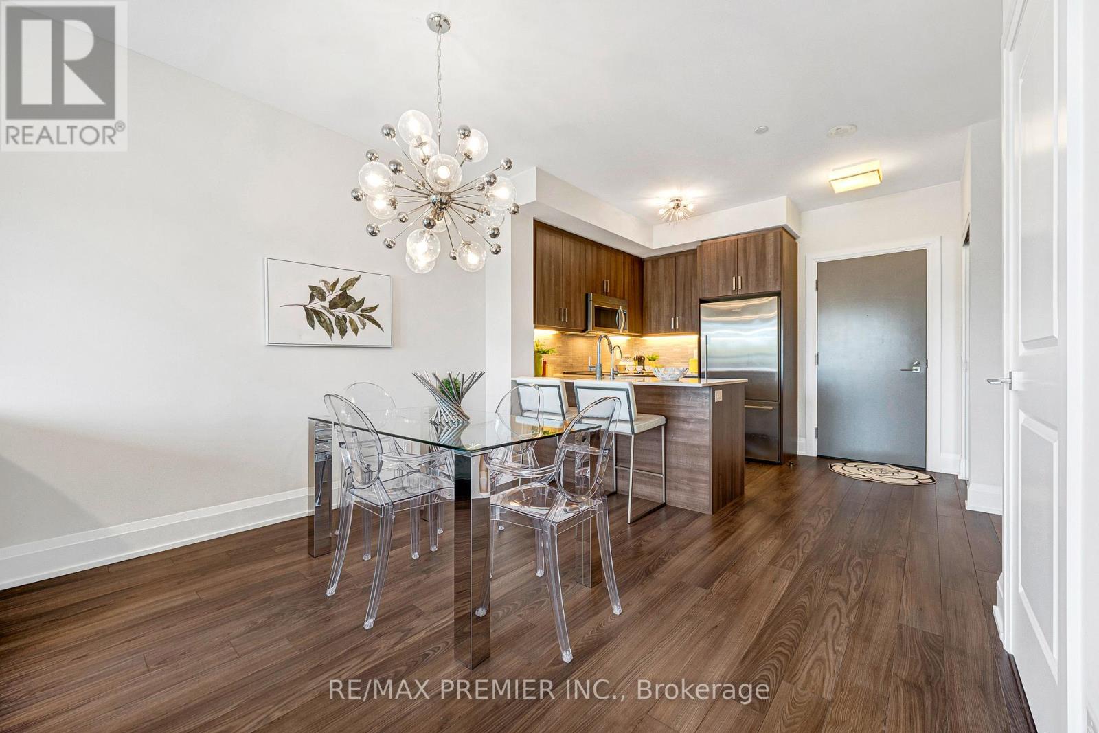 #810 2 OLD MILL DRIVE - 16