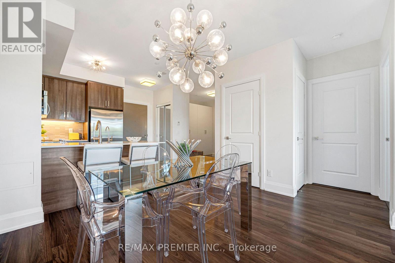 #810 2 OLD MILL DRIVE - 17