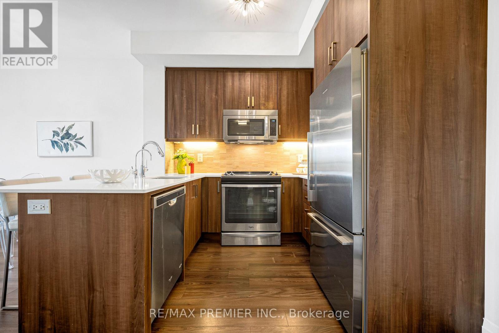 #810 2 OLD MILL DRIVE - 8