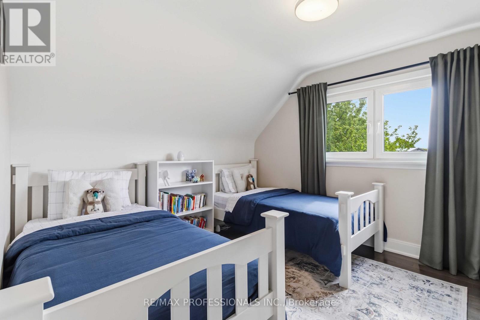 3 SNARESBROOK DRIVE - 13