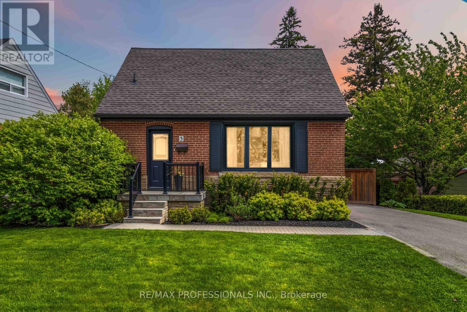 3 SNARESBROOK DRIVE - 29