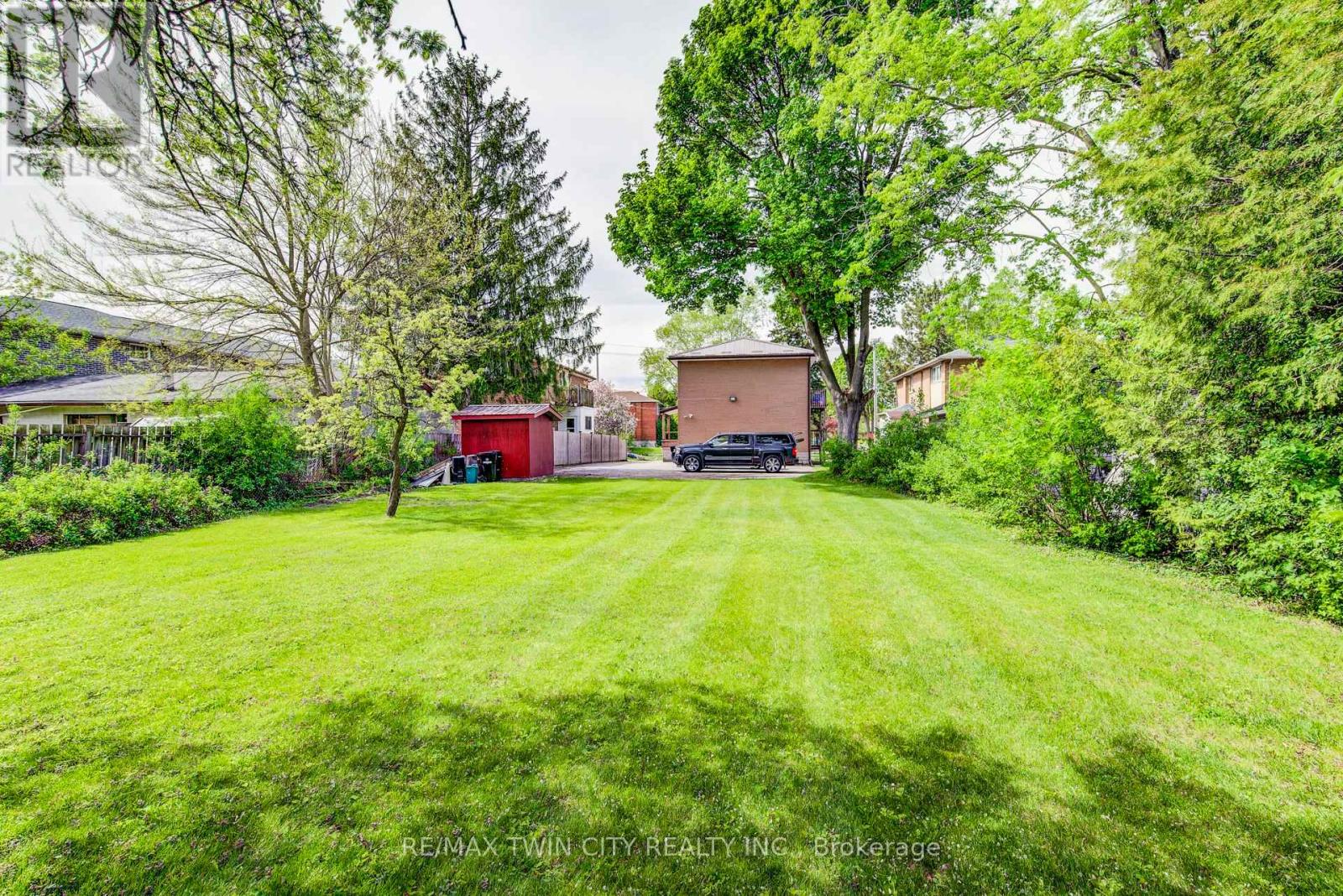 71 BRANDON AVENUE - 30