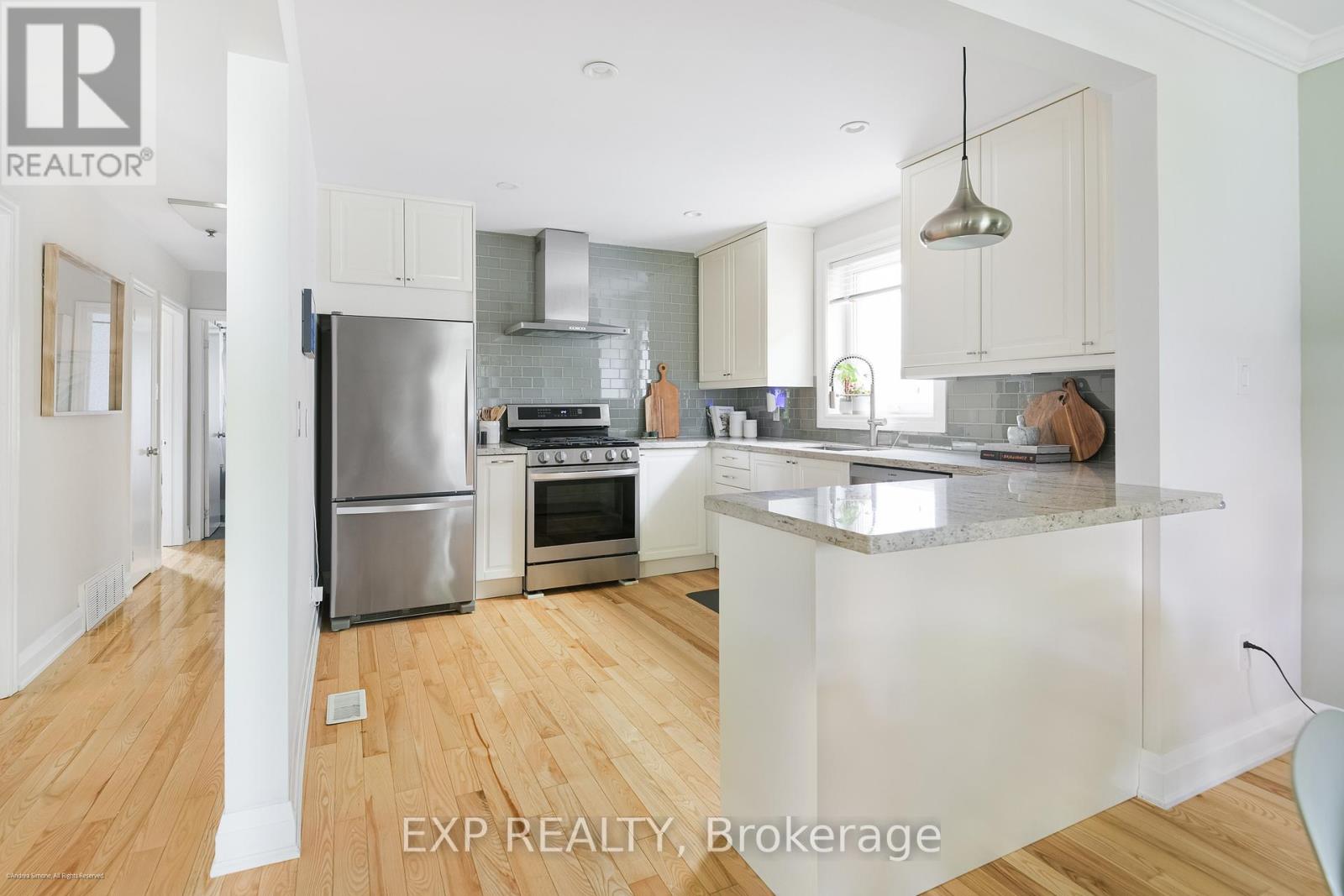 125 TREEVIEW DRIVE - 10
