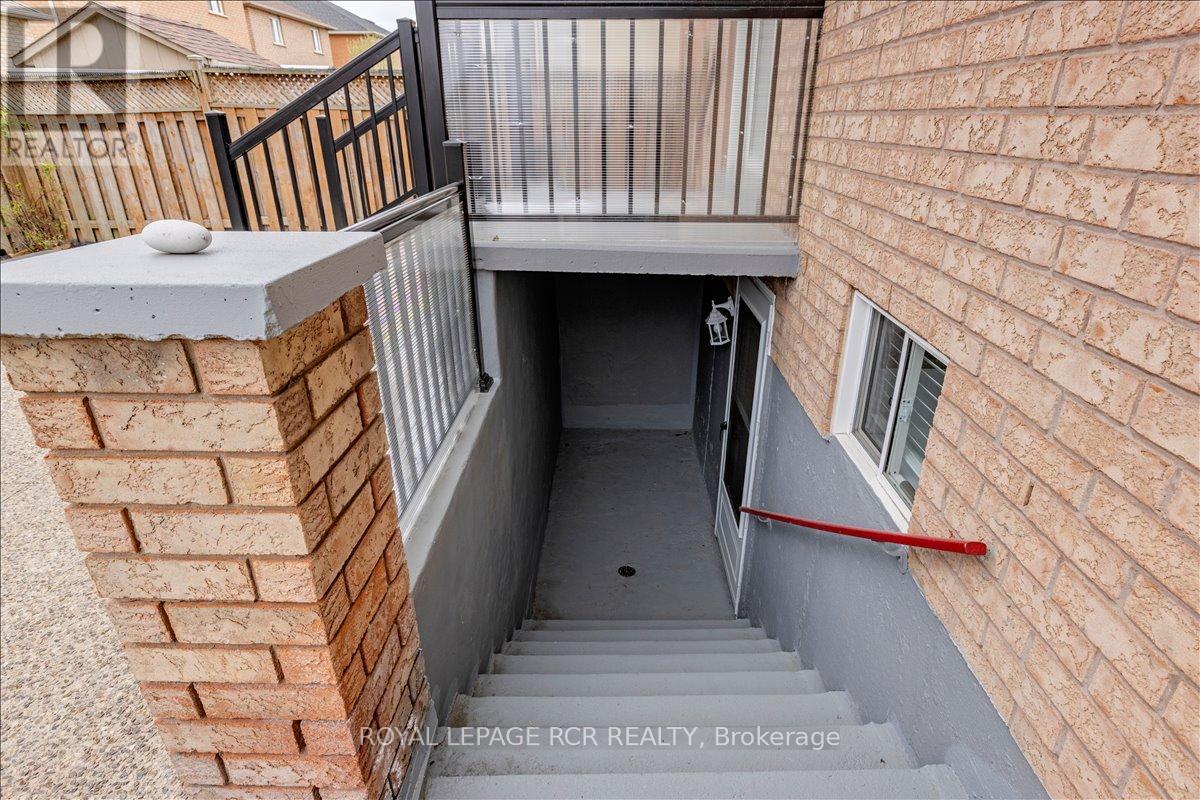 293 VAN KIRK DRIVE - 20