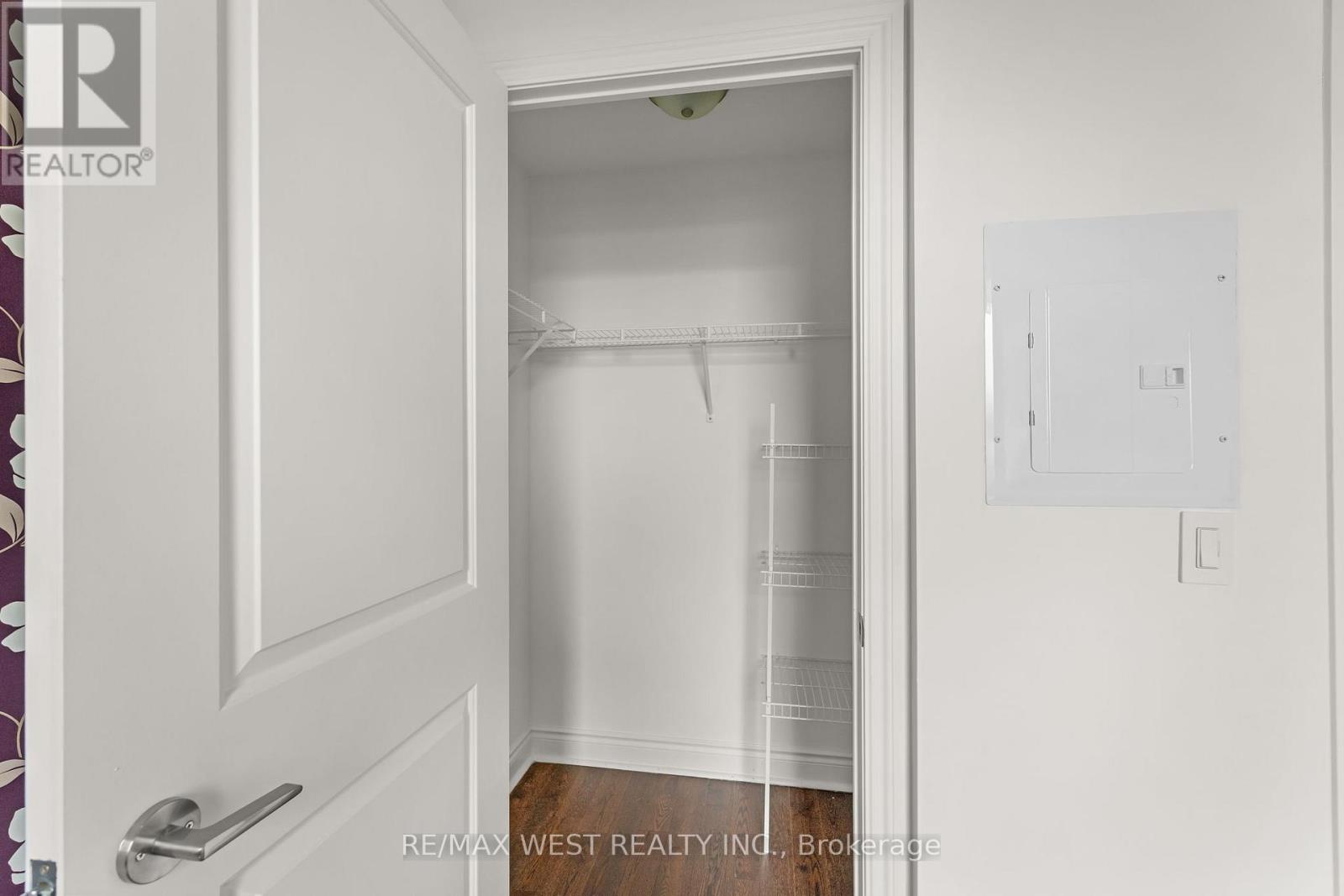 #511 25 EARLINGTON AVENUE - 20