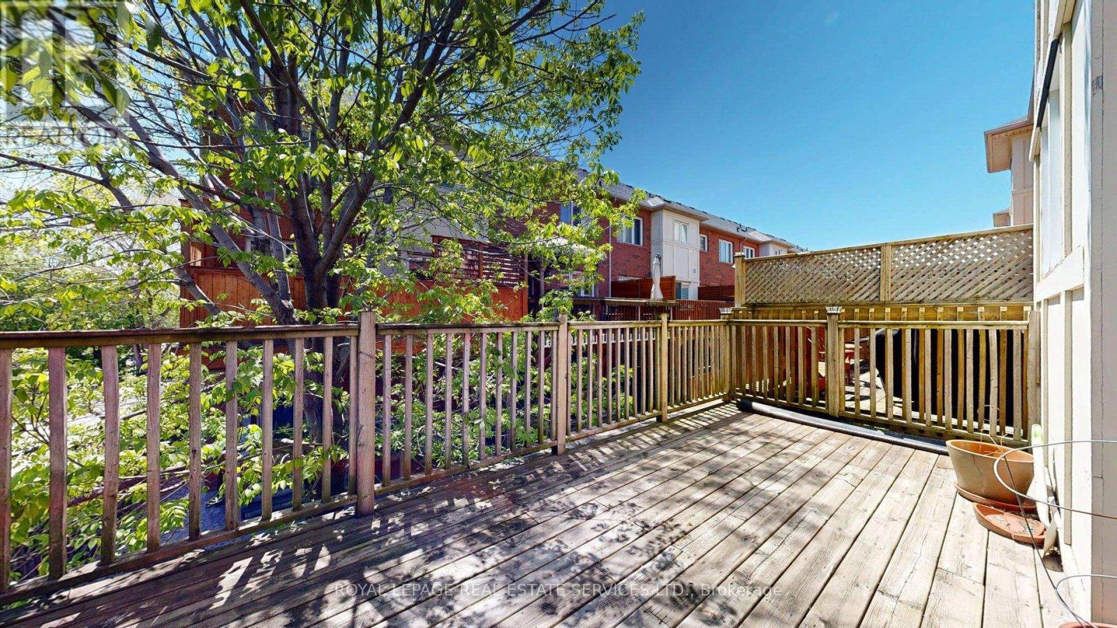 #16 619 EVANS AVENUE - 23