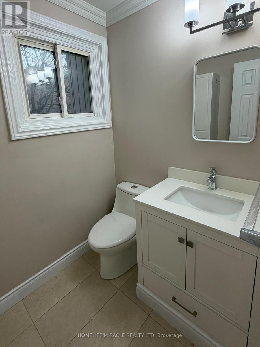 #58 400 BLOOR STREET - 22