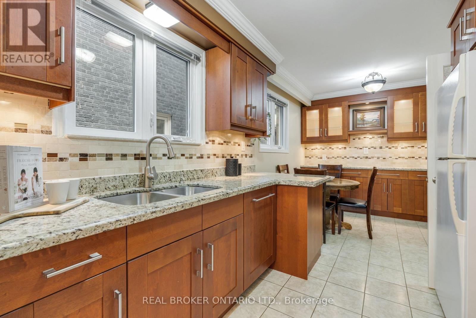 56A TREEVIEW DRIVE - 12