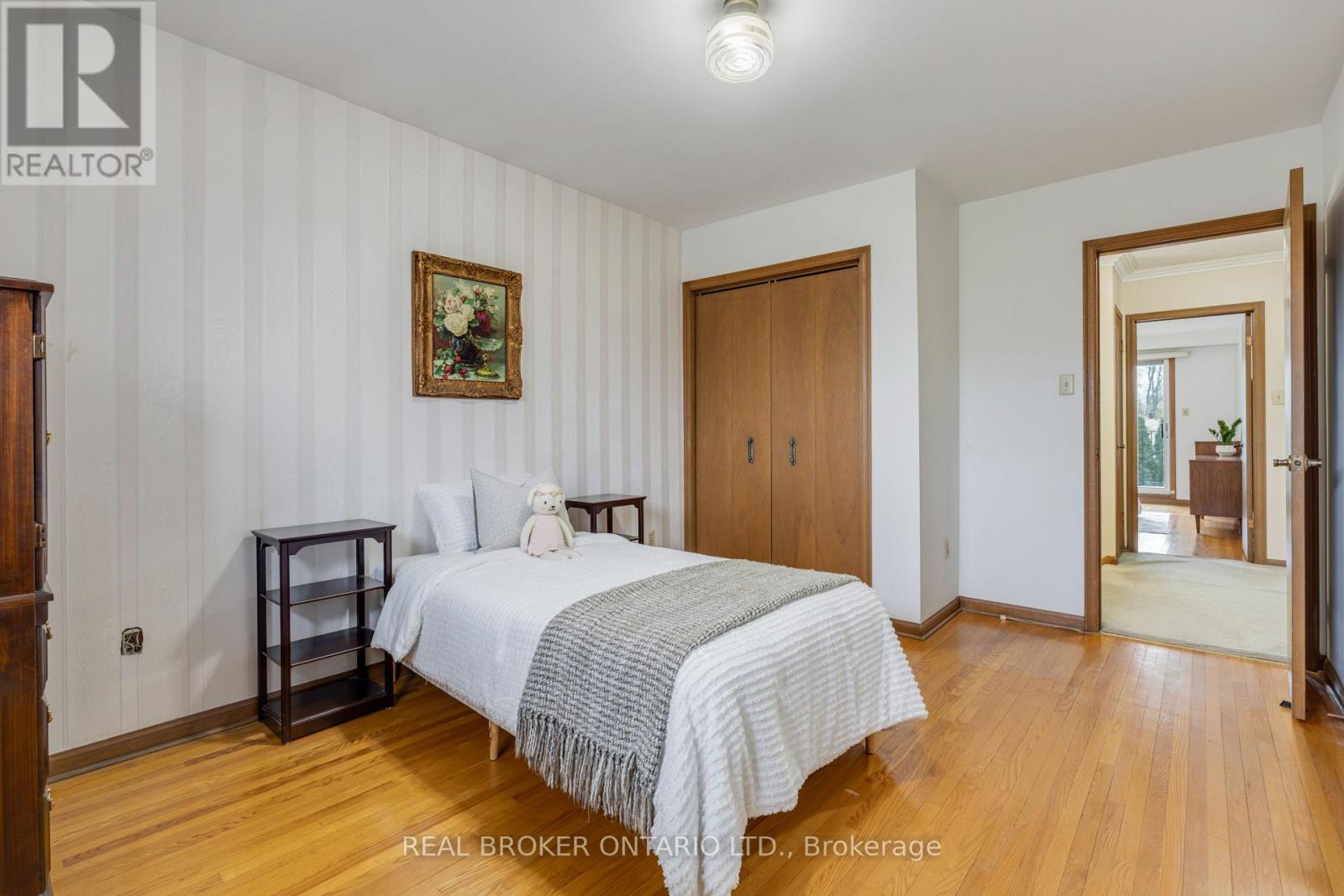 56A TREEVIEW DRIVE - 24