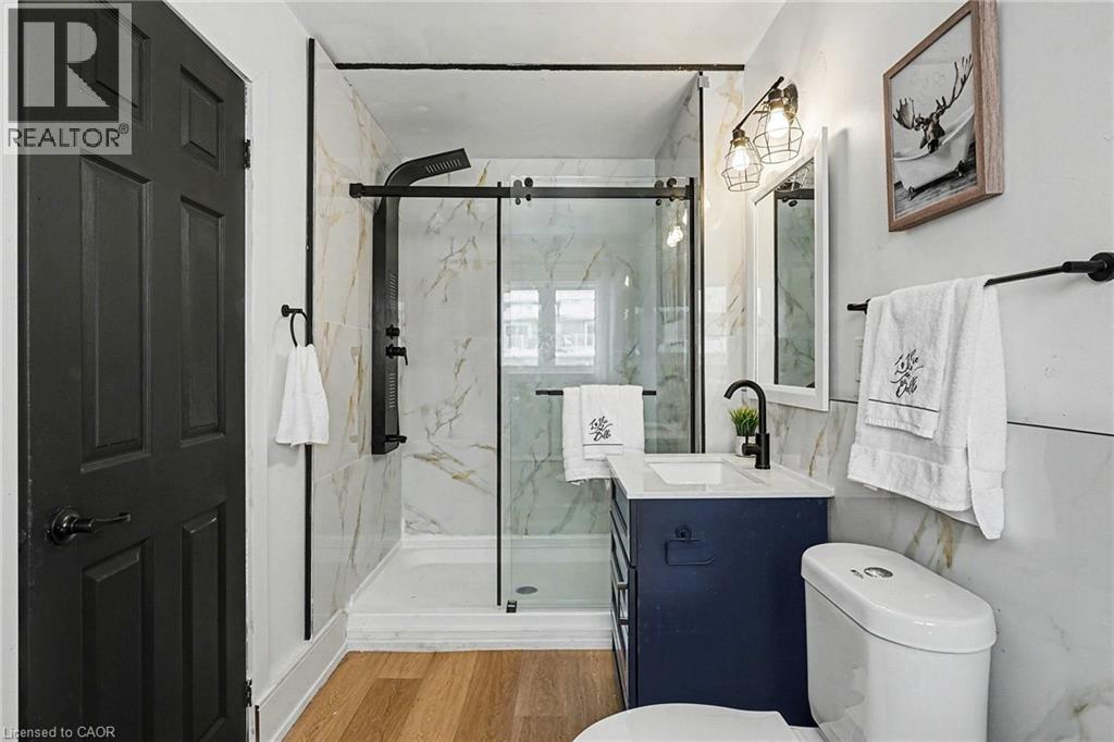 16 LEITCH Avenue - 14