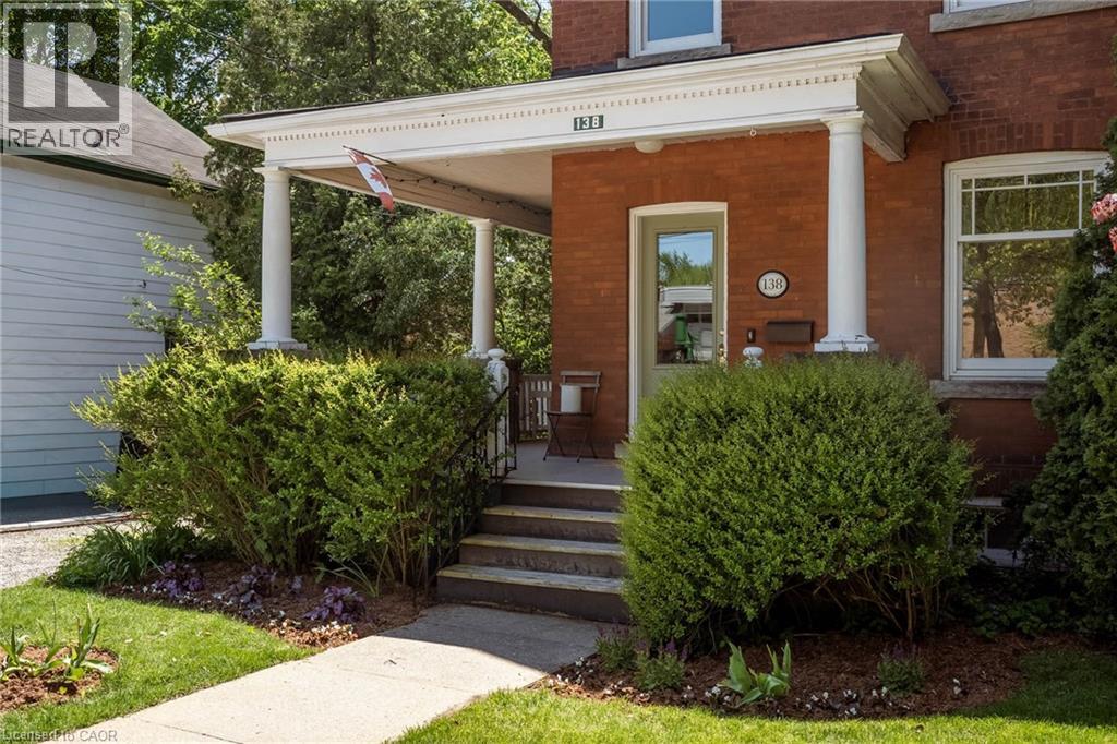 138 PARK Street W - 3