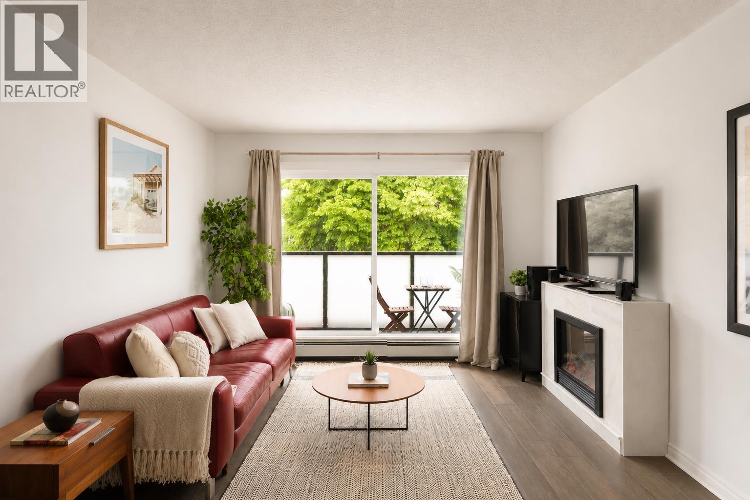 306 570 8TH Avenue - main photo