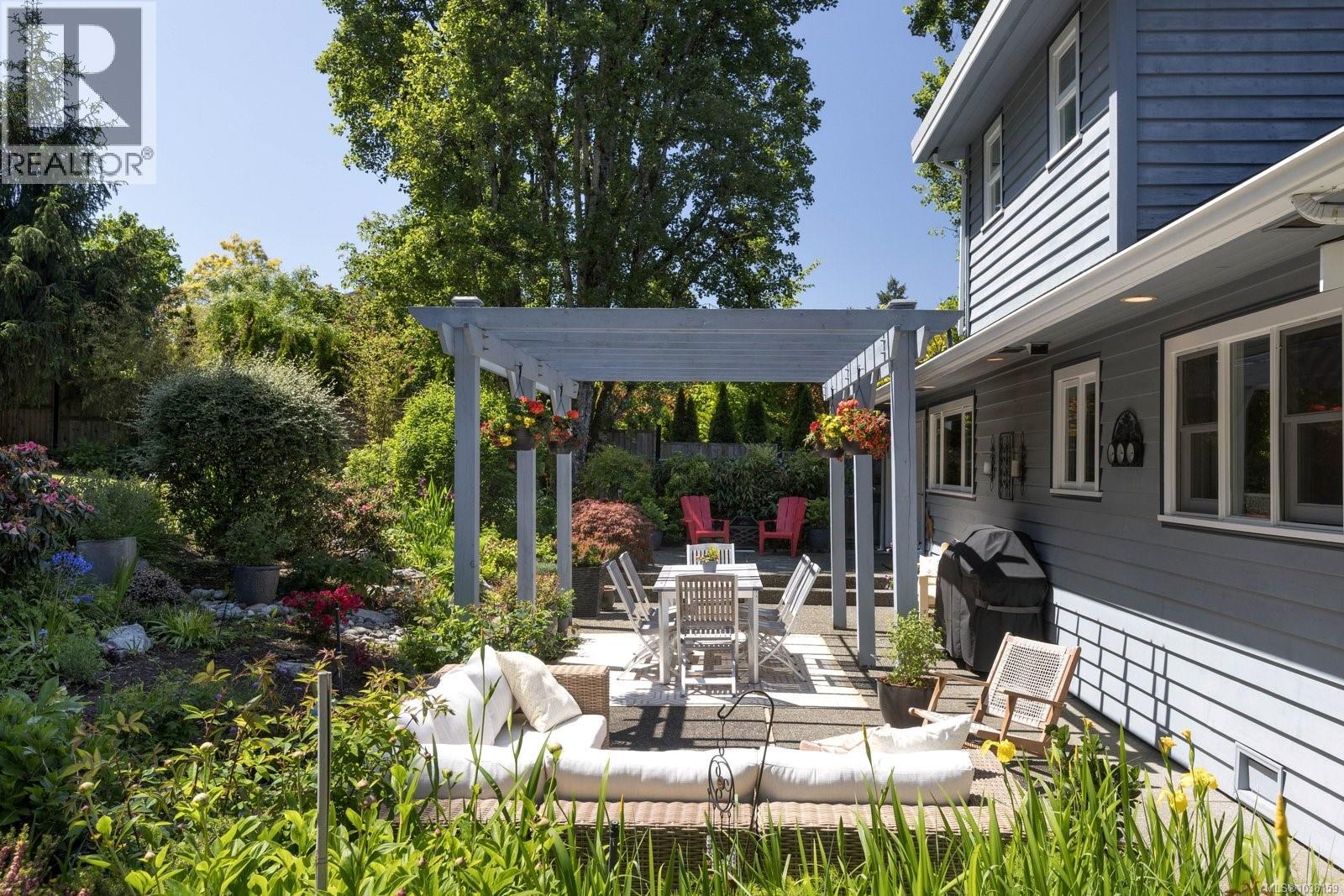  1087 Maple Road, North Saanich
