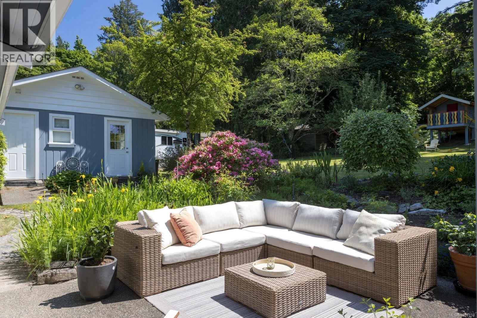  1087 Maple Road, North Saanich