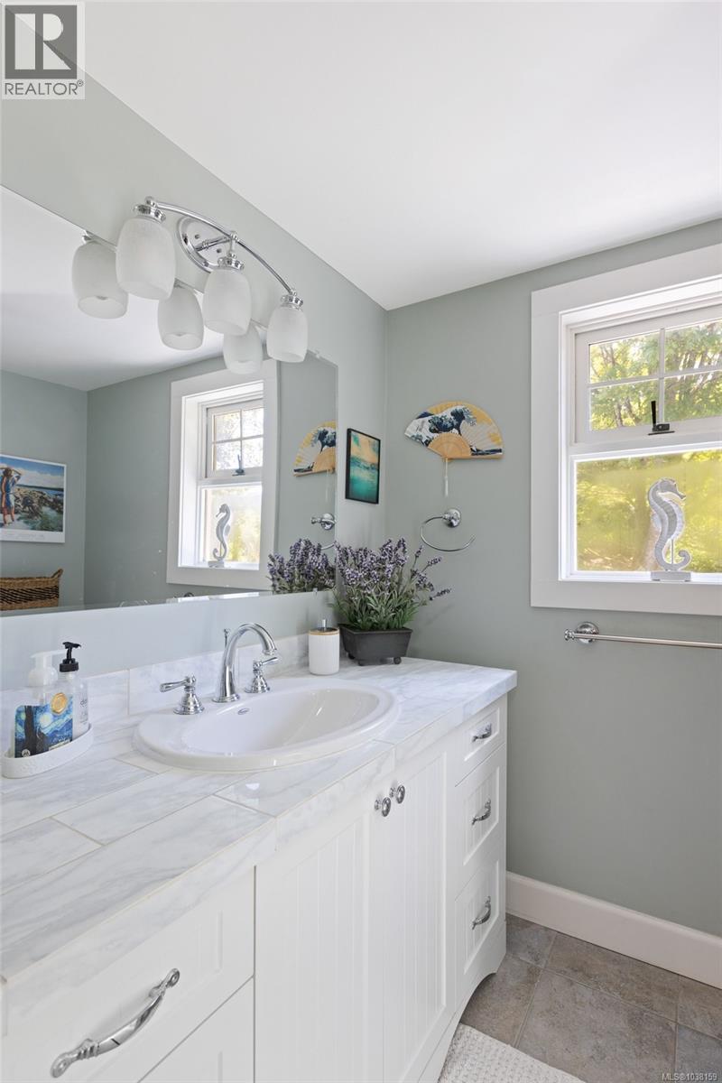  1087 Maple Road, North Saanich