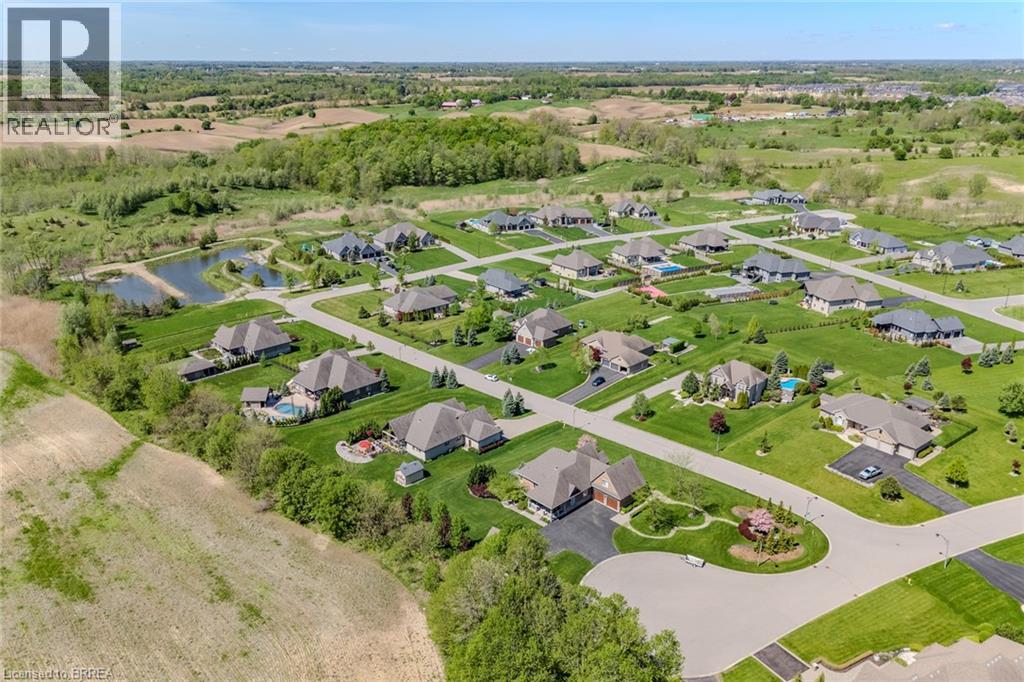 5 MOORE Boulevard - 50