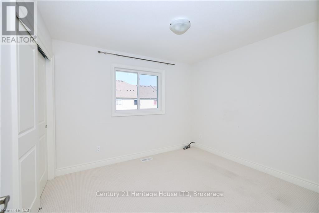 14 OVERHOLT DRIVE - 27
