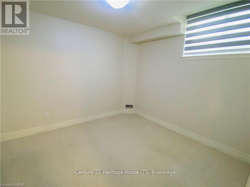 14 OVERHOLT DRIVE - 40