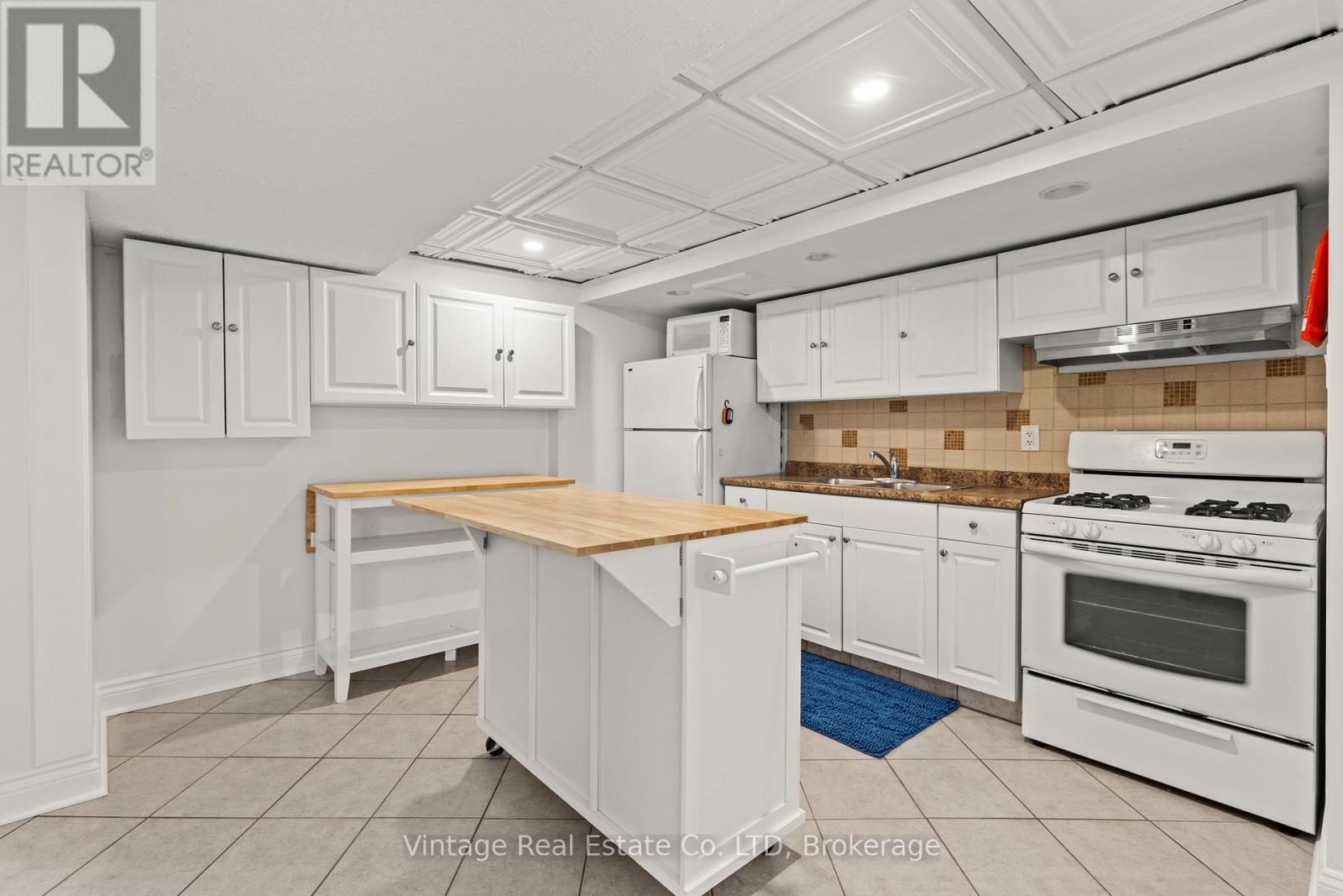 6478 RUSSELL STREET - 24
