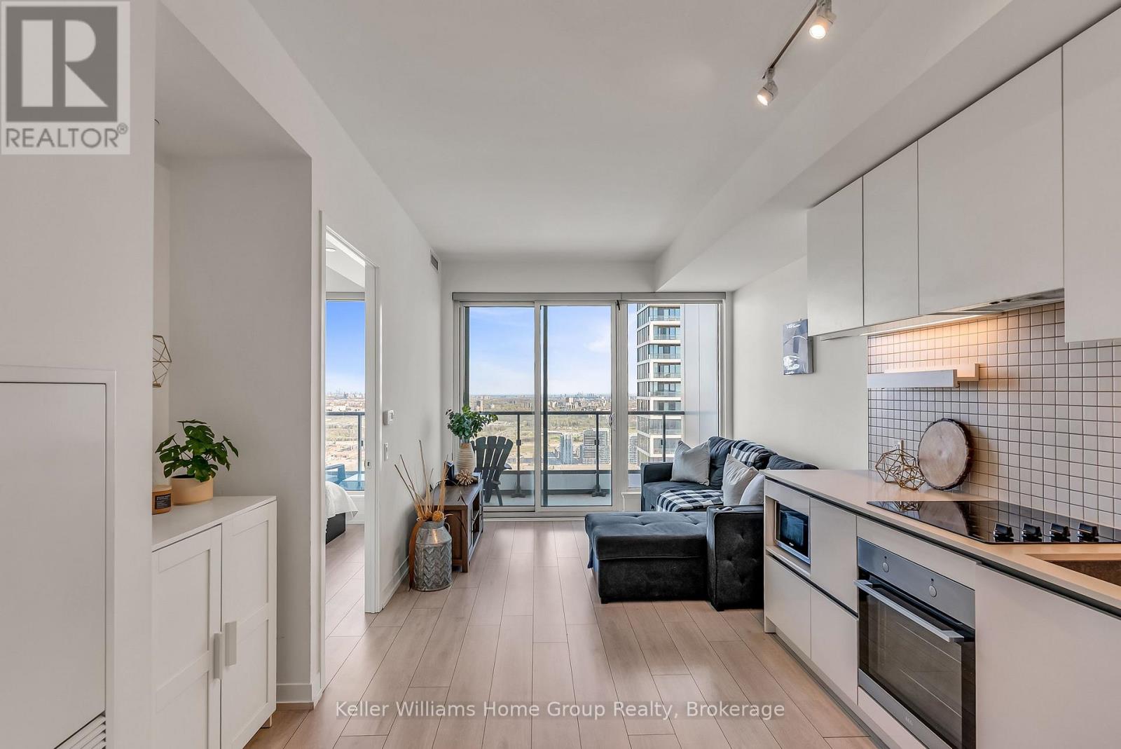 #4805 898 PORTAGE PARKWAY - 12