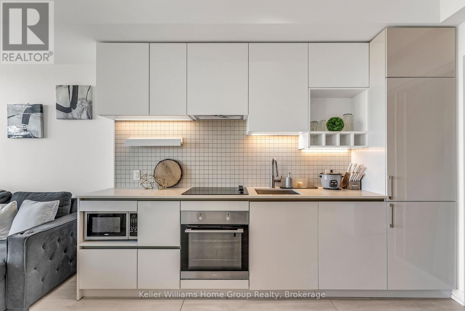 #4805 898 PORTAGE PARKWAY - 15