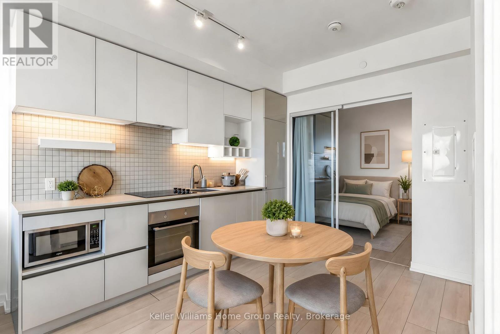 #4805 898 PORTAGE PARKWAY - 16