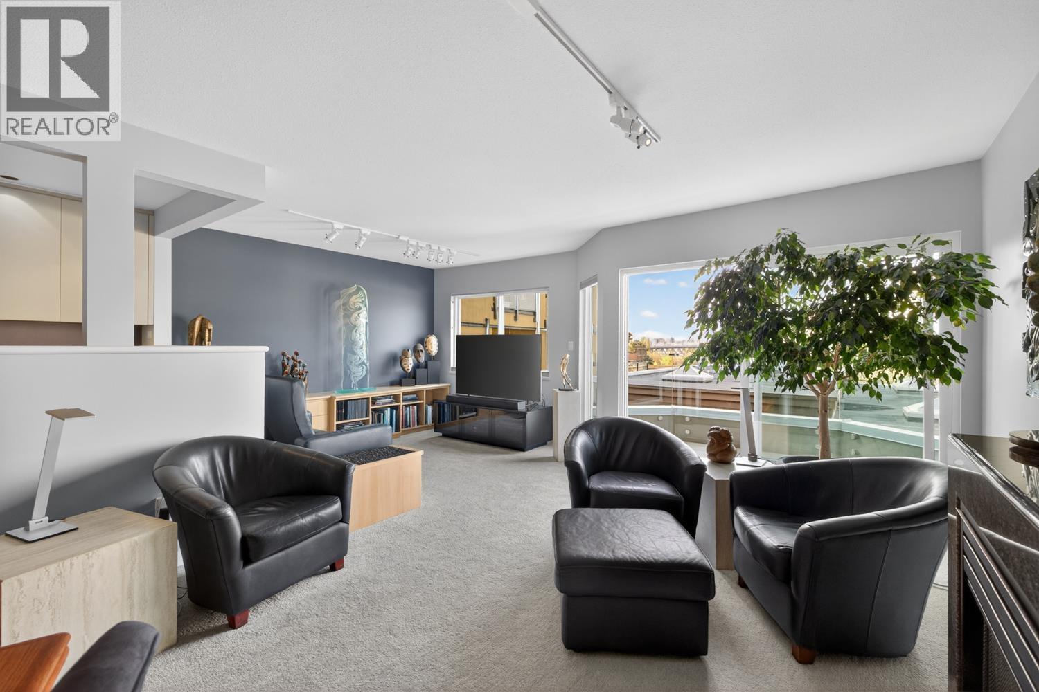 1261 W 7TH AVENUE, Vancouver