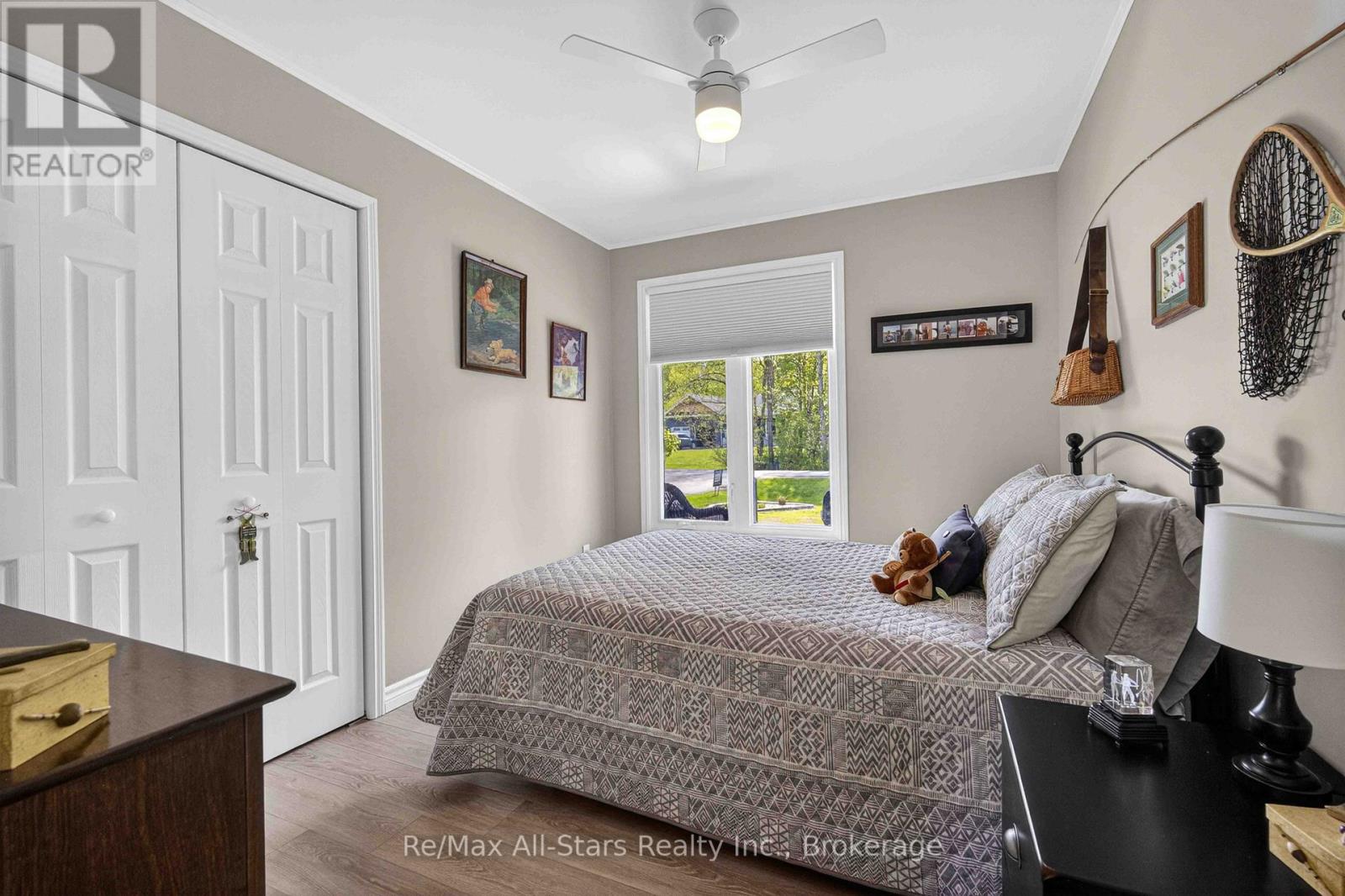113 PIRATES GLEN DRIVE - 17