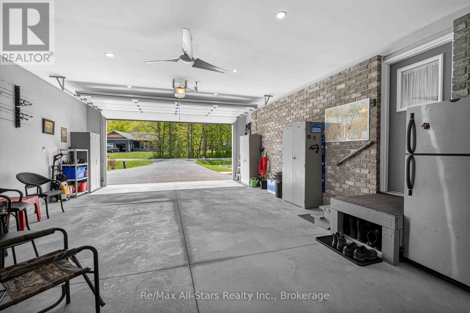 113 PIRATES GLEN DRIVE - 20