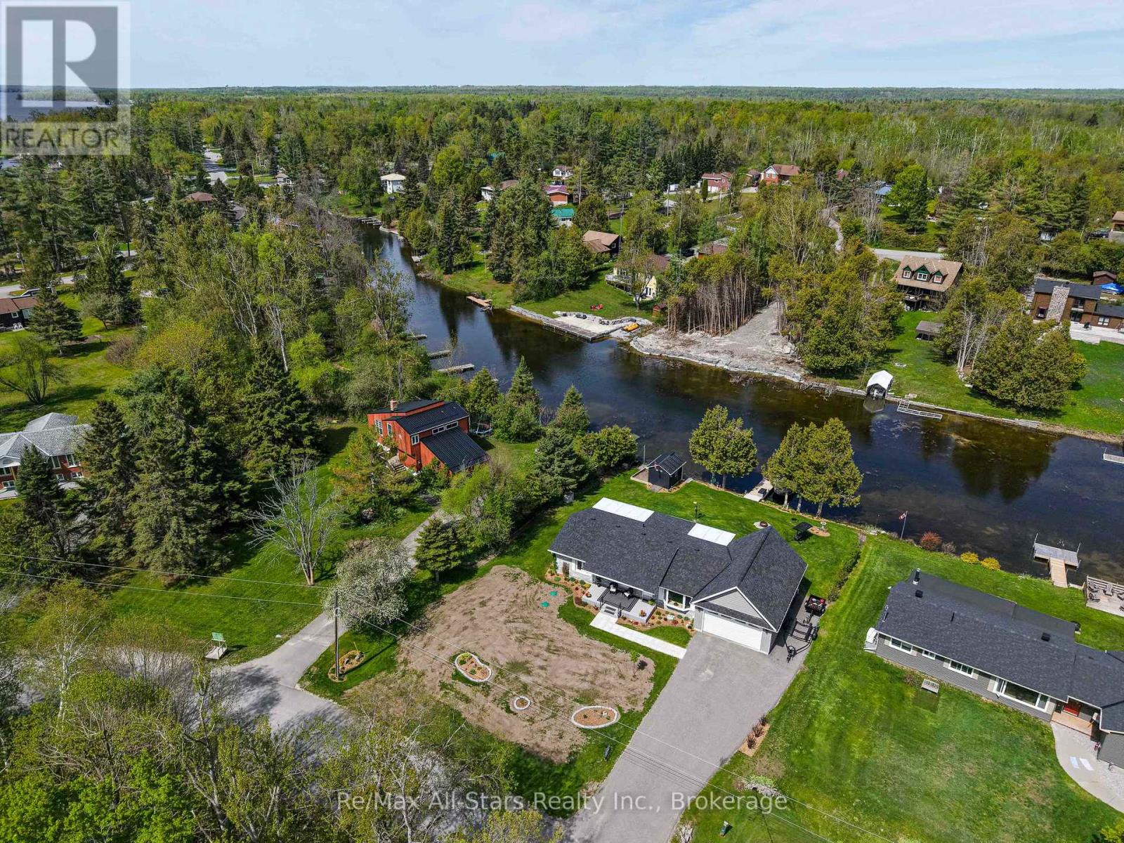 113 PIRATES GLEN DRIVE - 38