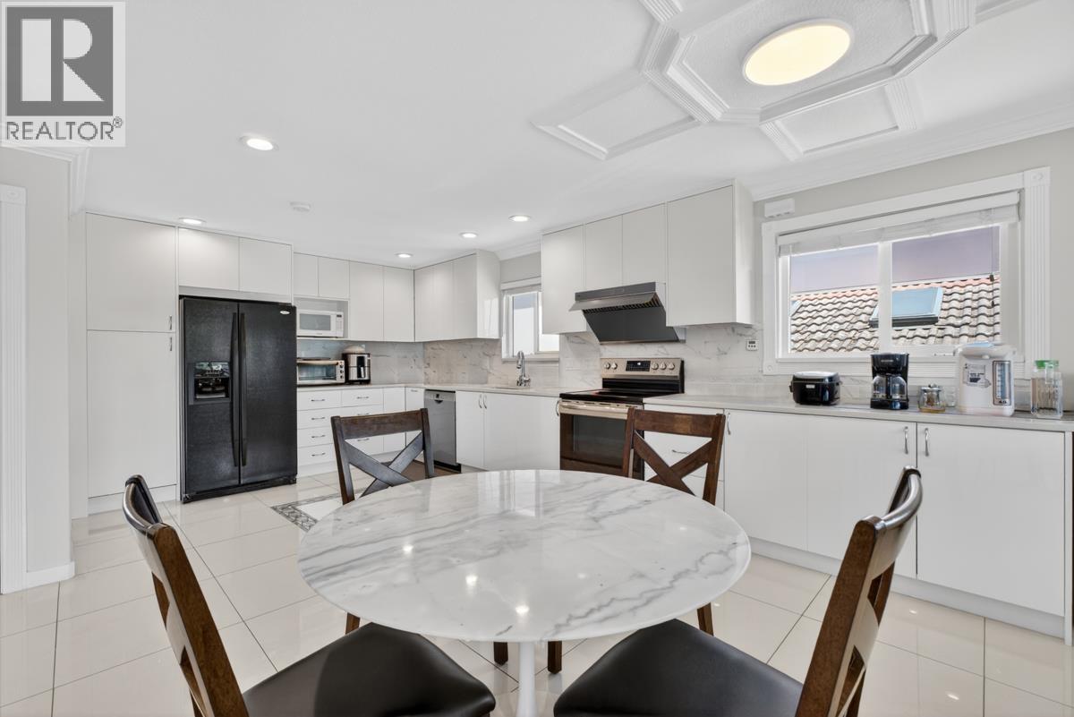 8026 18TH AVENUE, Burnaby