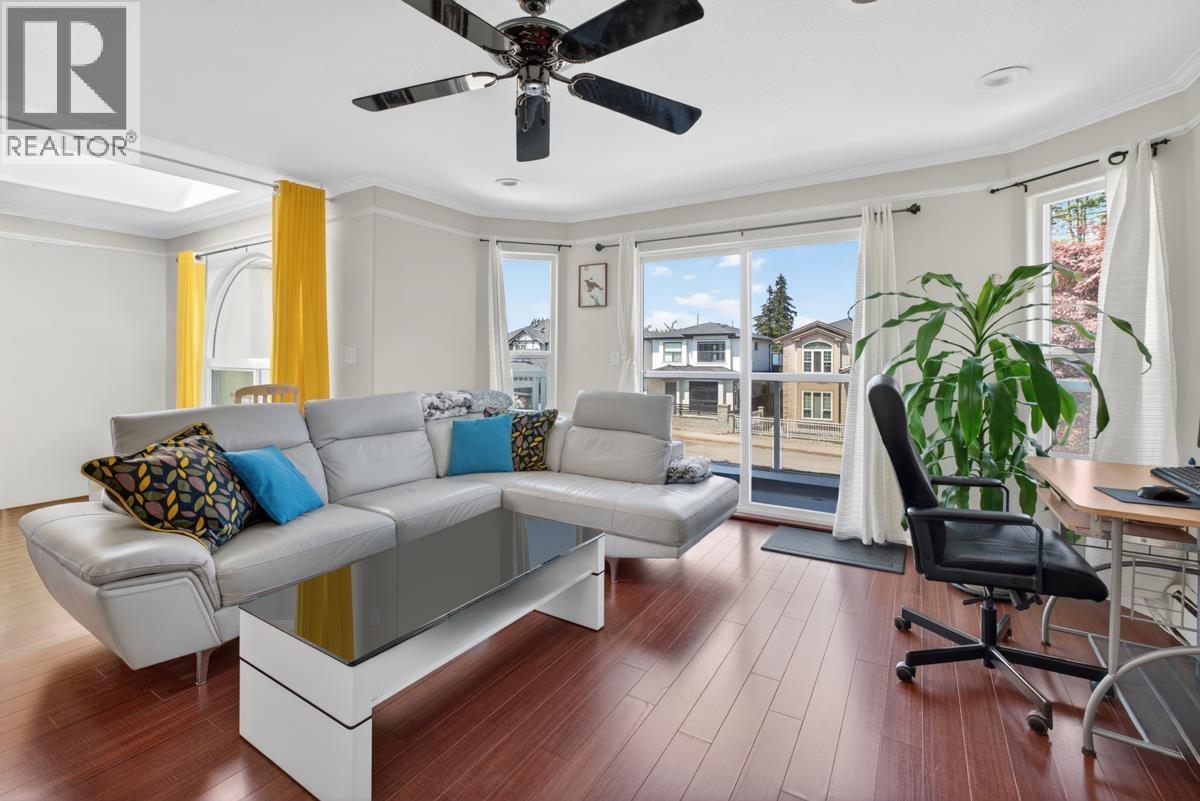 8026 18TH AVENUE, Burnaby