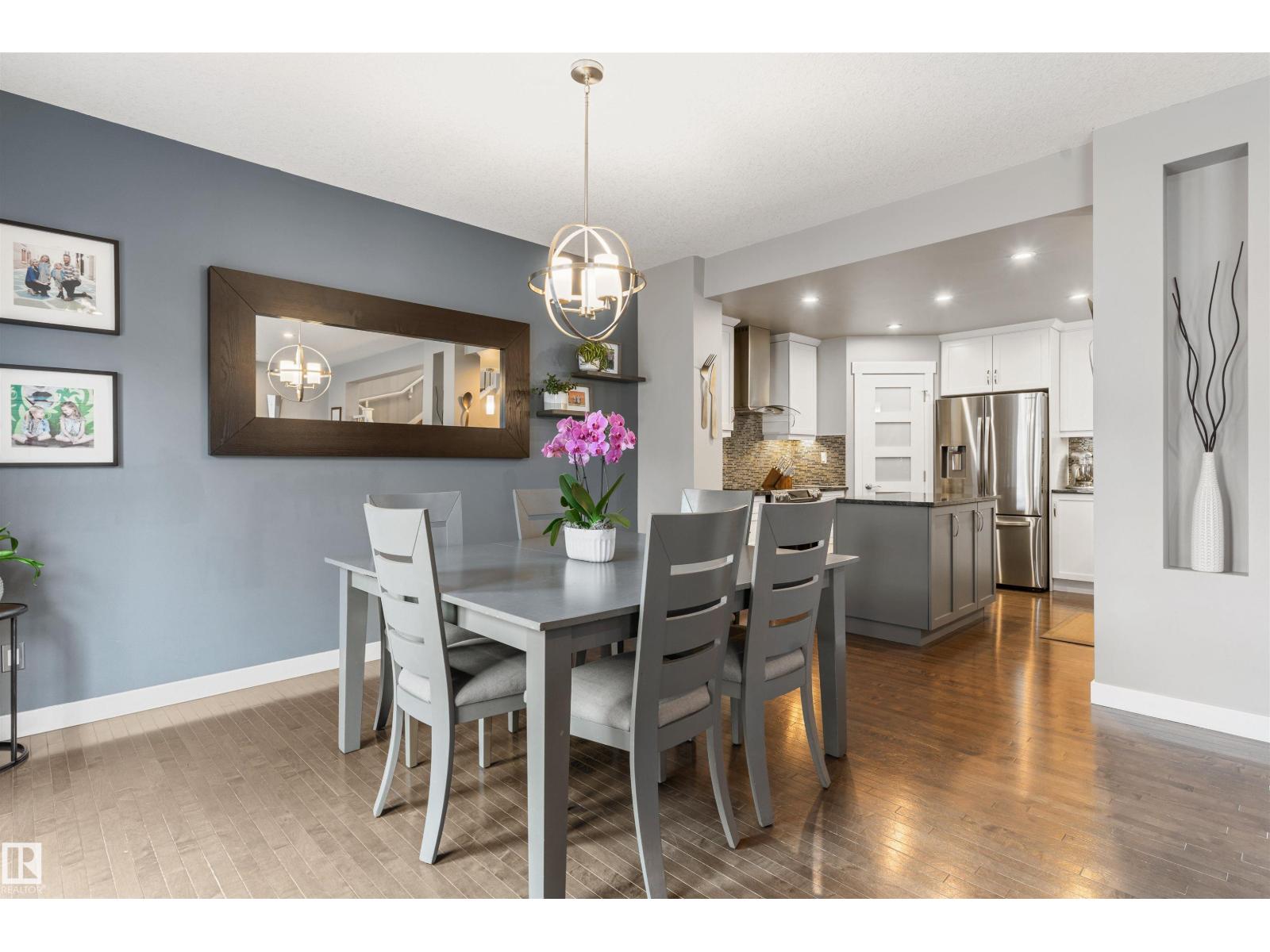 9519 221 ST NW - 11