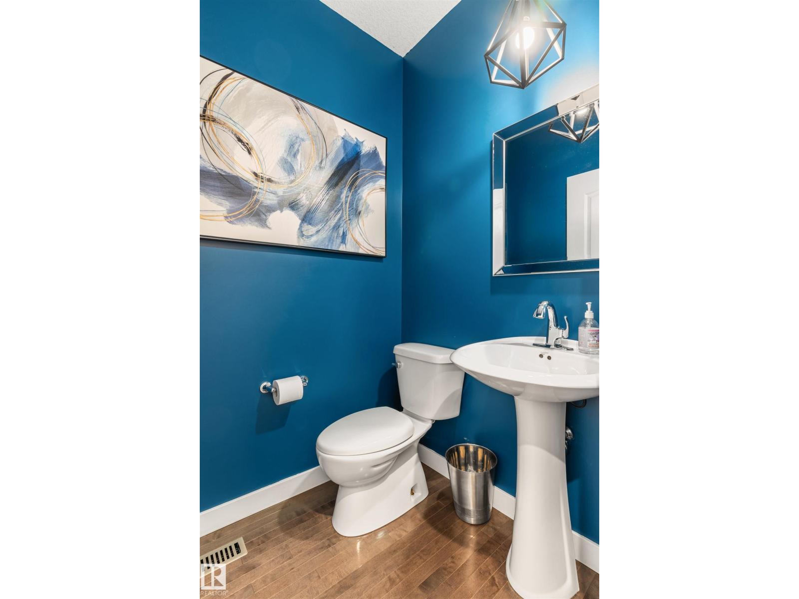 9519 221 ST NW - 18