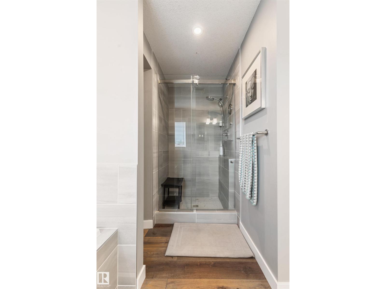 9519 221 ST NW - 26