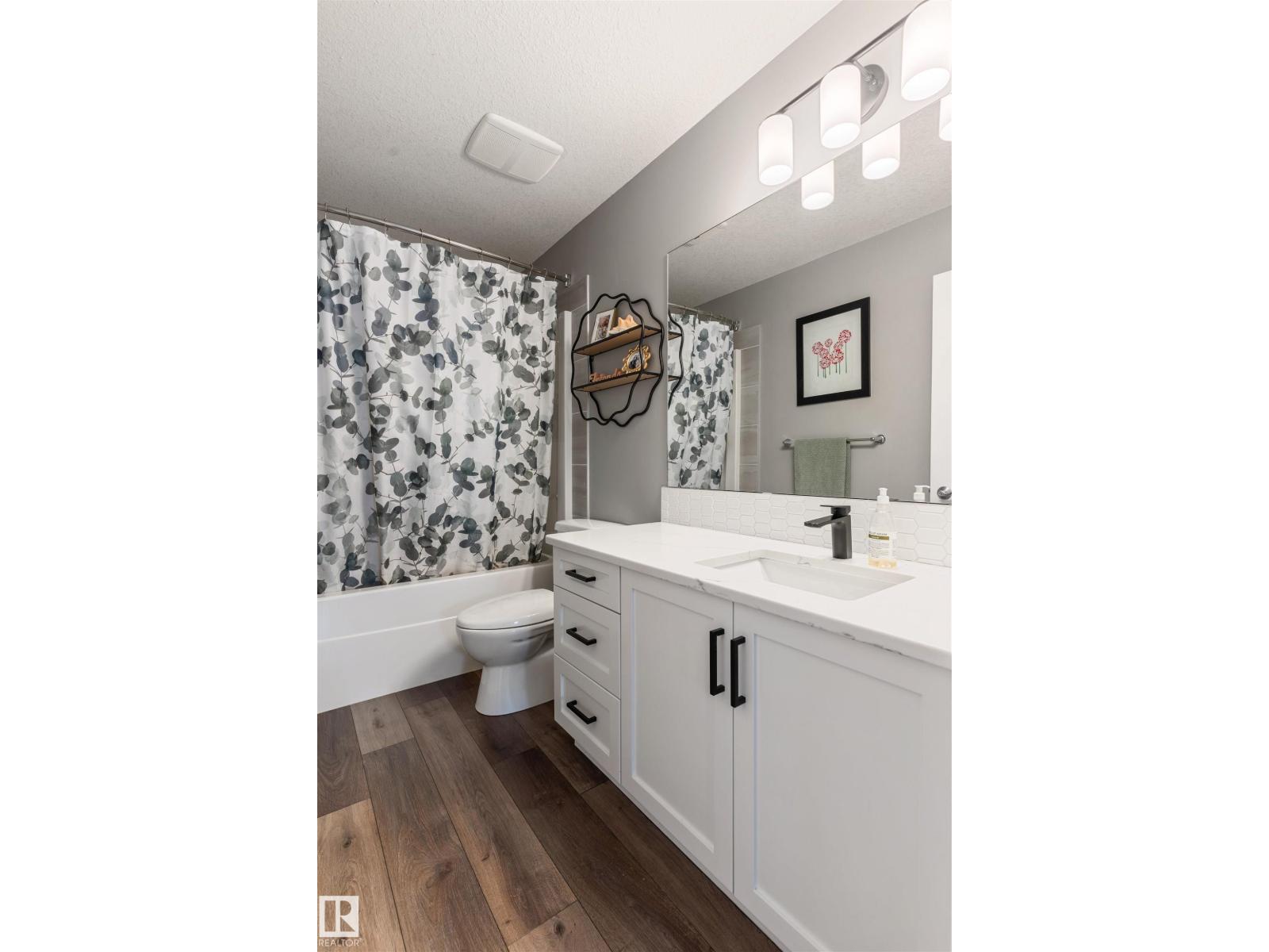9519 221 ST NW - 30
