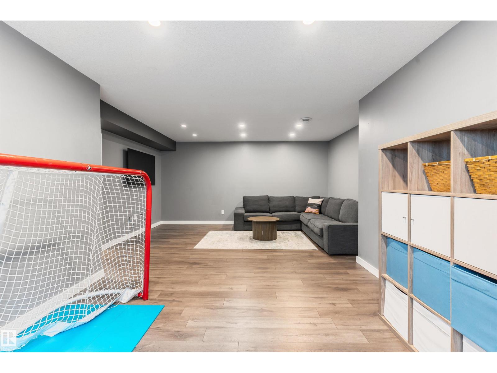9519 221 ST NW - 33