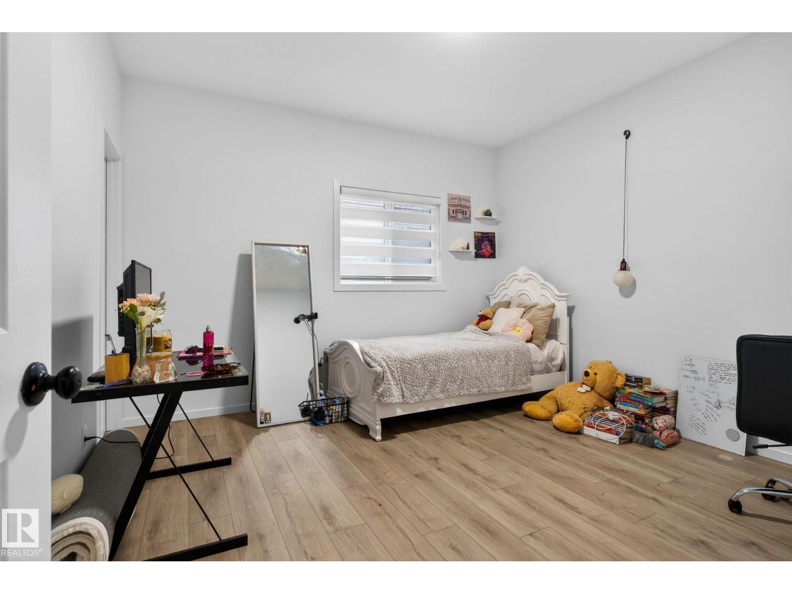 7011 177 Avenue NW - 13