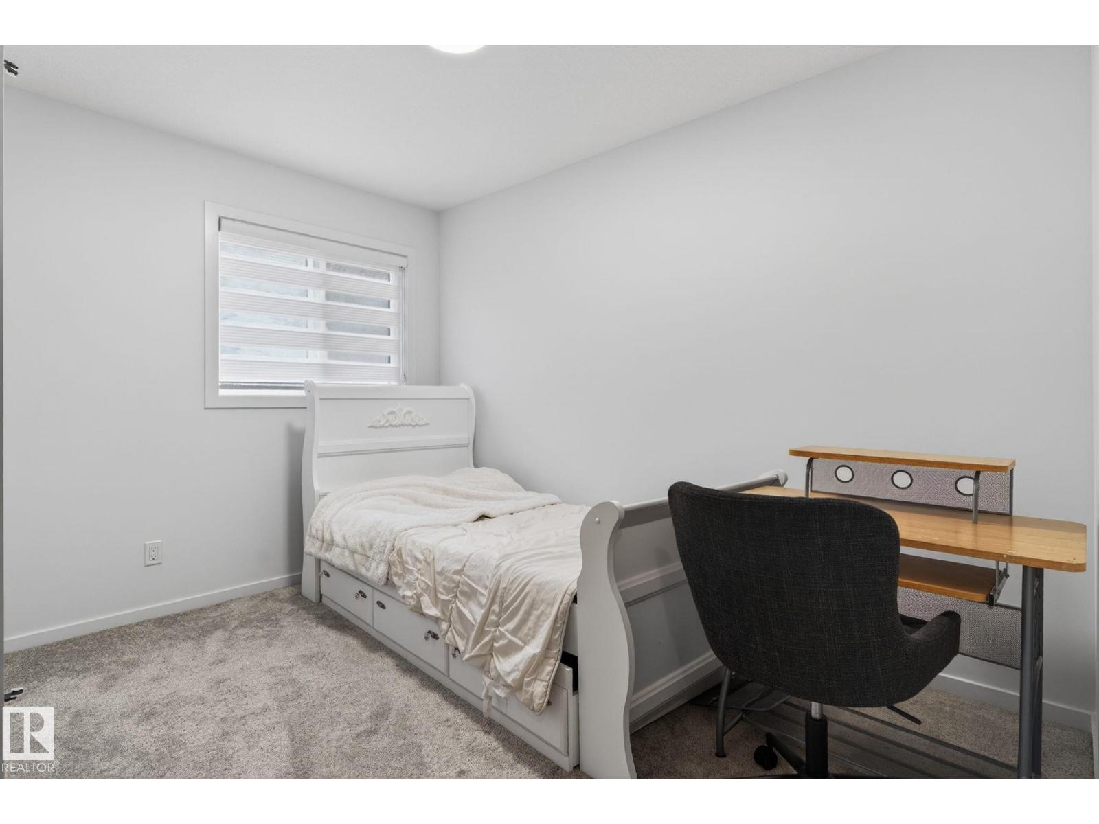 7011 177 Avenue NW - 32