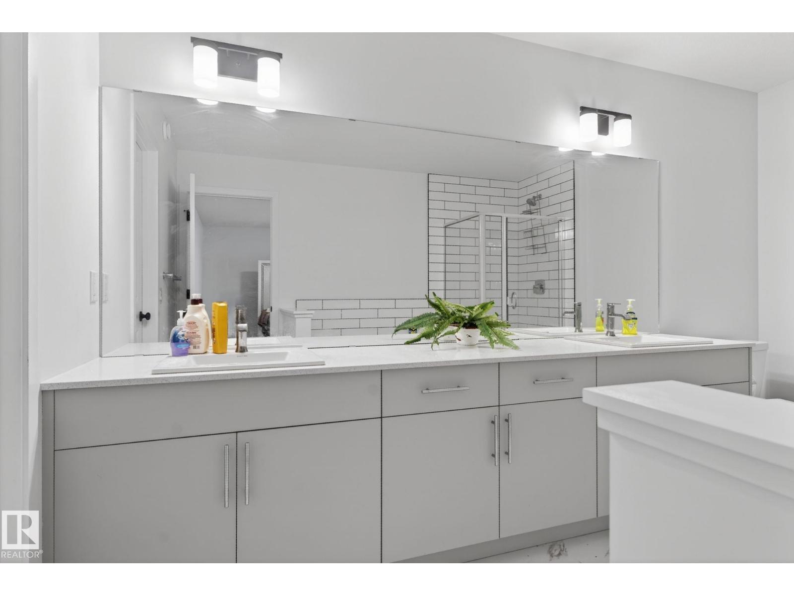 7011 177 Avenue NW - 39