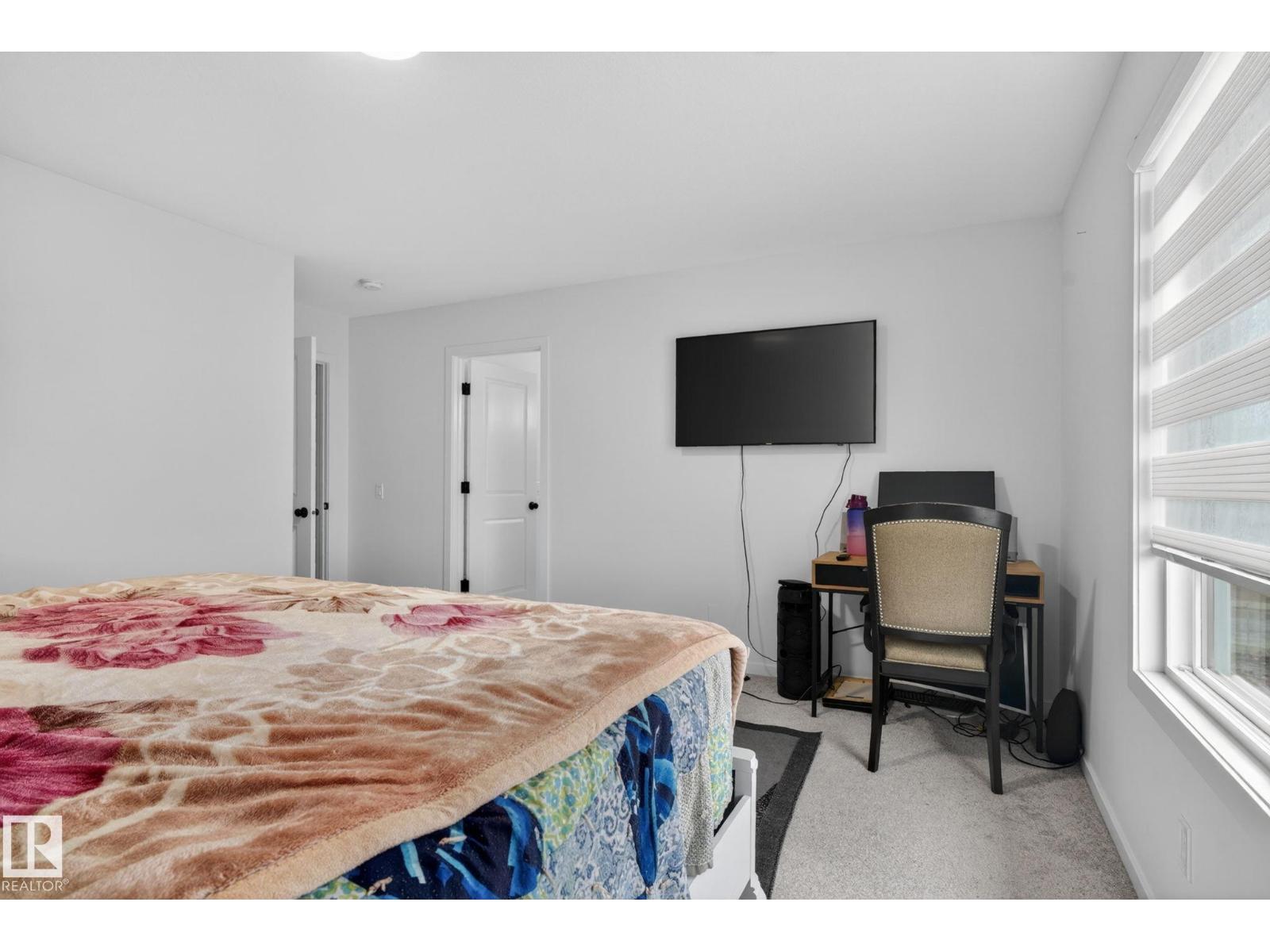 7011 177 Avenue NW - 40