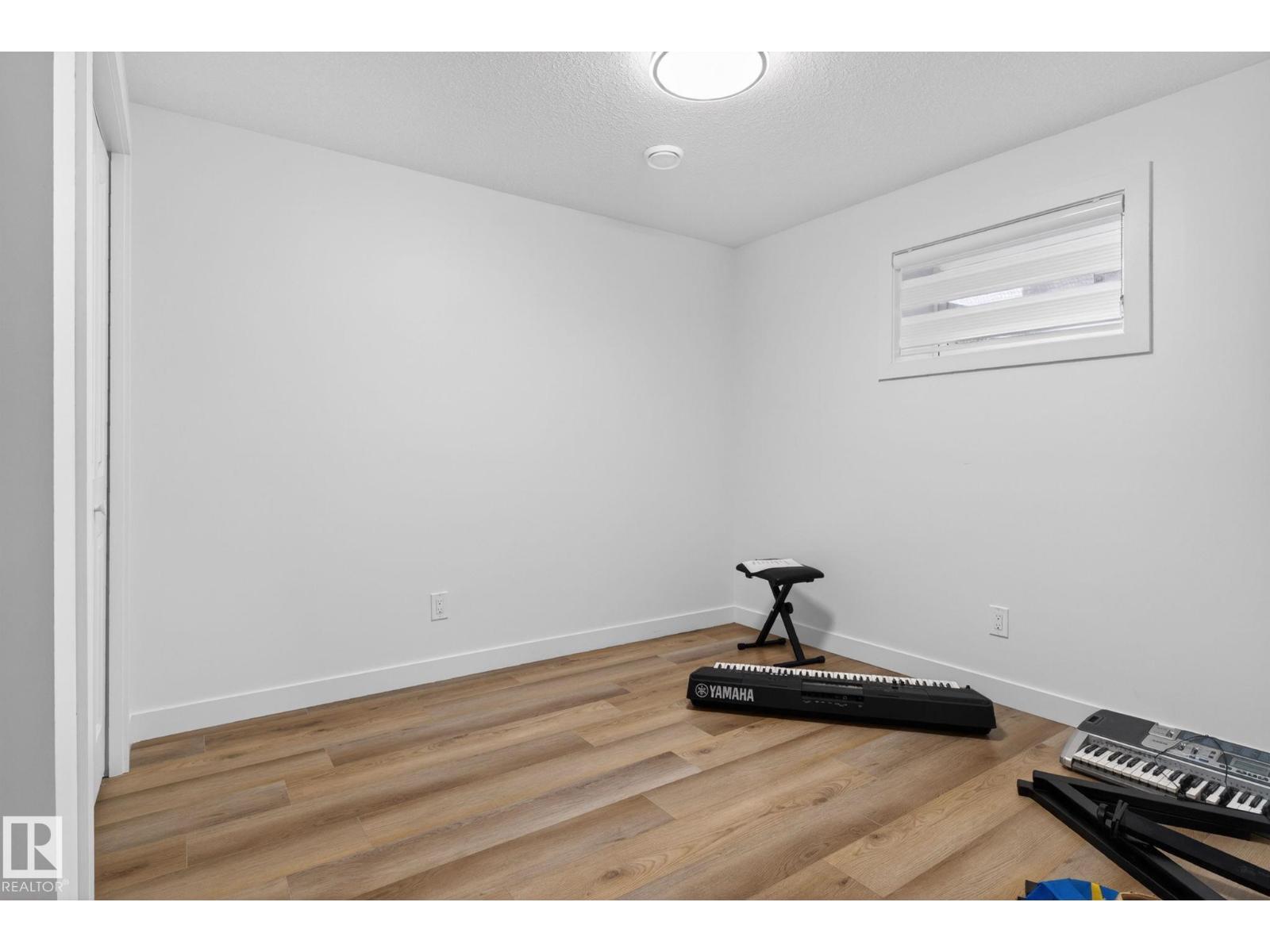 7011 177 Avenue NW - 52