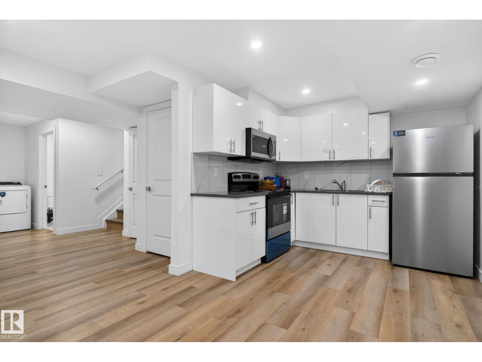 7011 177 Avenue NW - 55