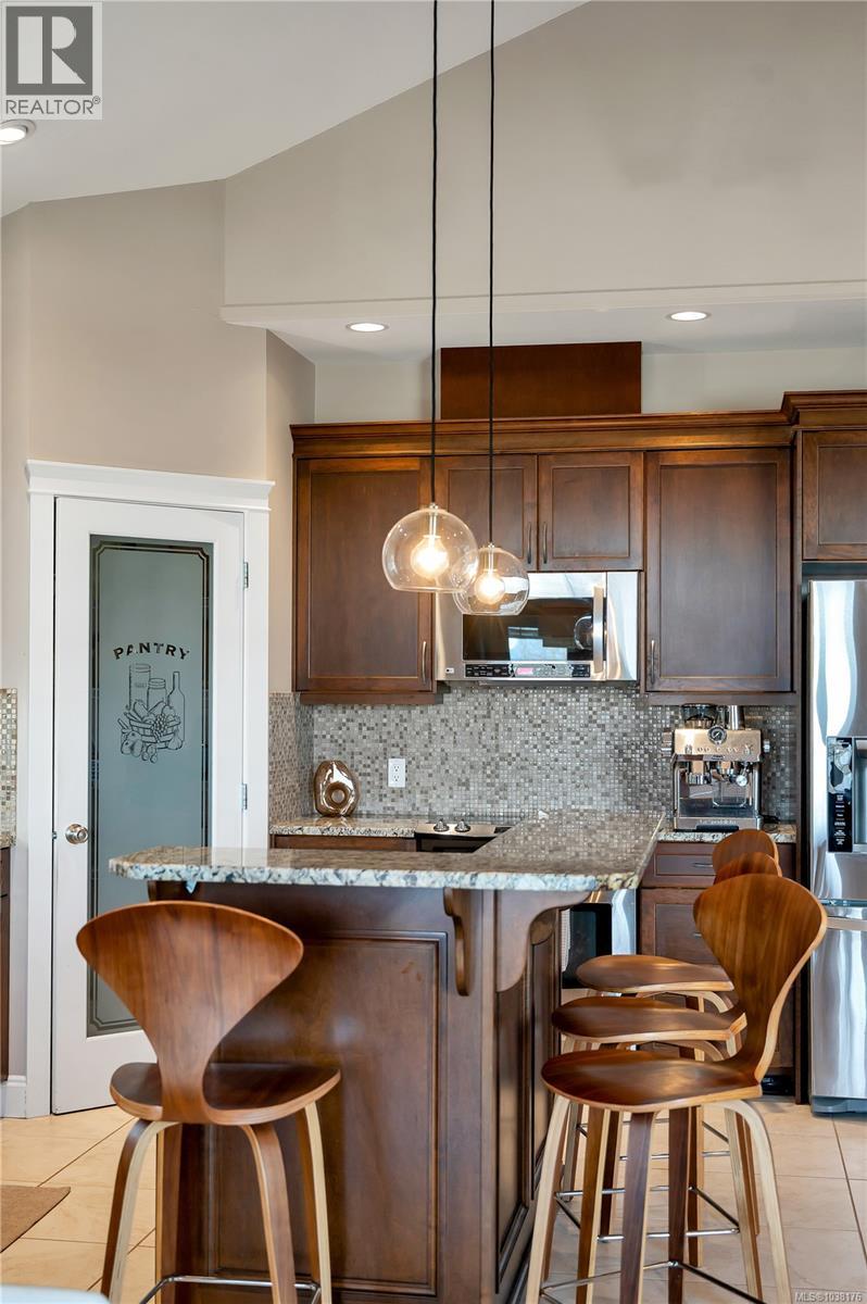 667 Nelson Rd, Campbell River