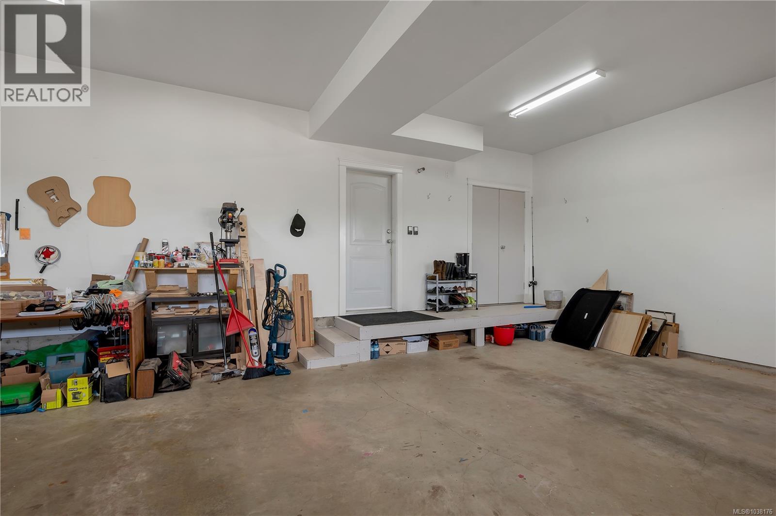 667 Nelson Rd - 77