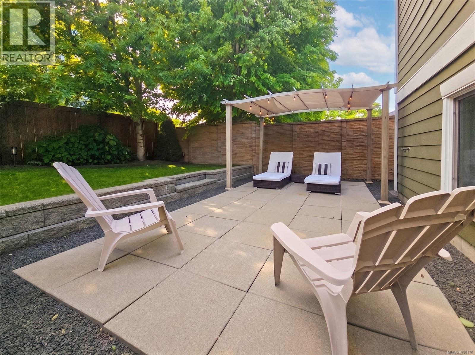667 Nelson Rd, Campbell River