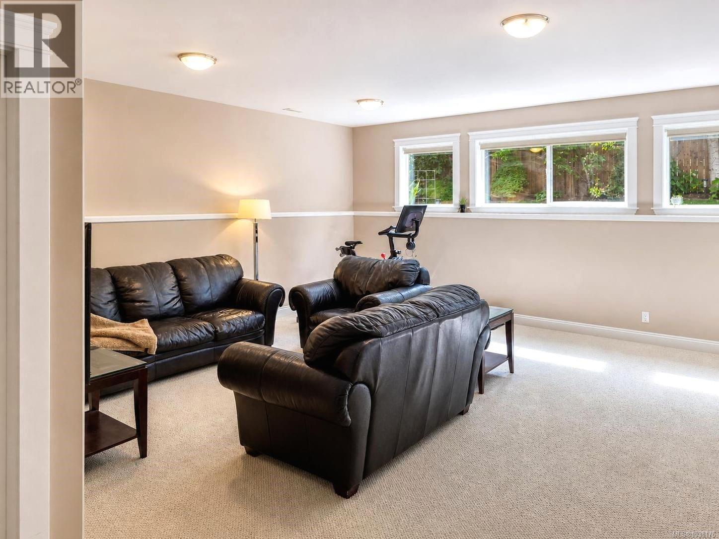 667 Nelson Rd - 63