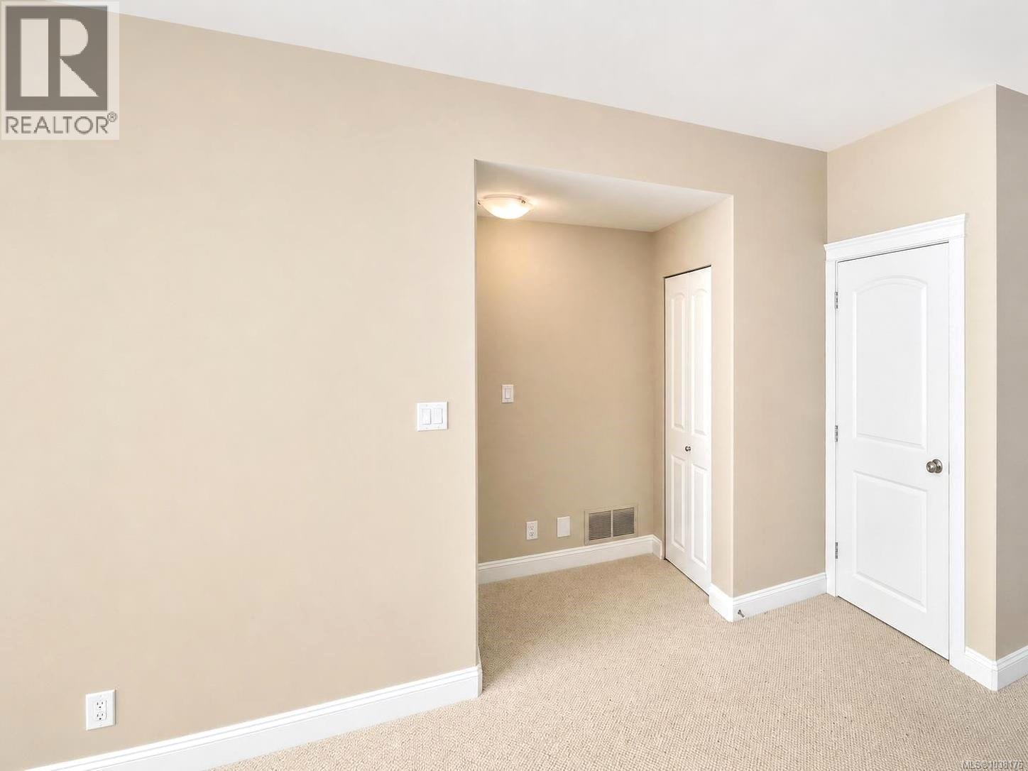 667 Nelson Rd, Campbell River